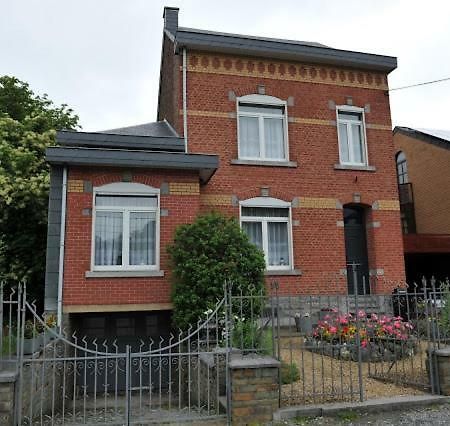 B&B Au Jardin Fleuri Marche-en-Famenne Eksteriør bilde
